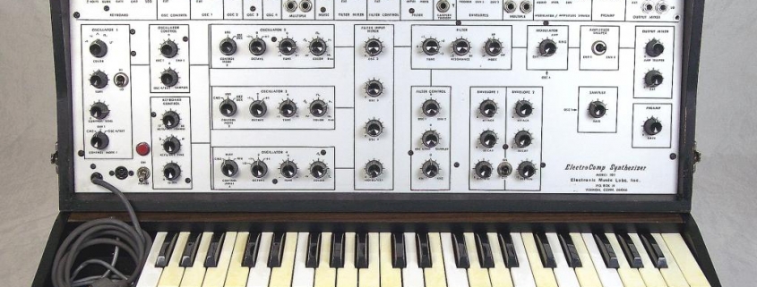 EML electrocomp 101 (vintage) | Στούντιο Ηχογράφησης Mastering Μουσικές Παραγωγές. Το CUE είναι ένα σύγχρονο και άρτια εξοπλισμένο στούντιο ηχογράφησης και Mastering στη Θεσσαλονίκη.